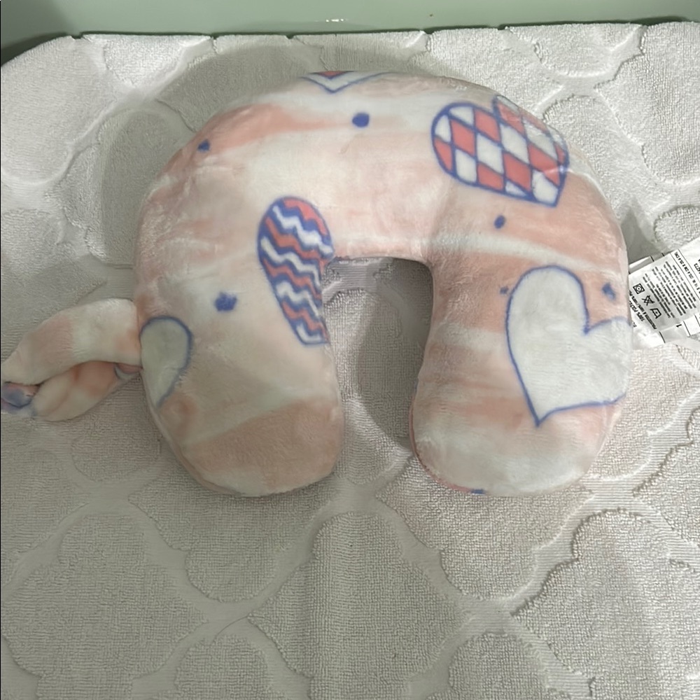 Kids Heart Patterned Neck Pillow